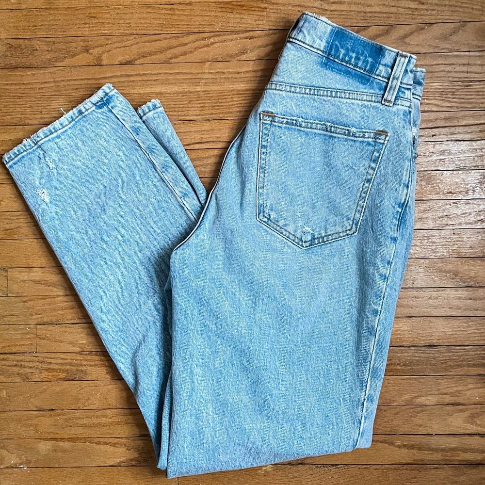 Abercrombie Curve Love 90s Ultra High Rise Straight Jeans